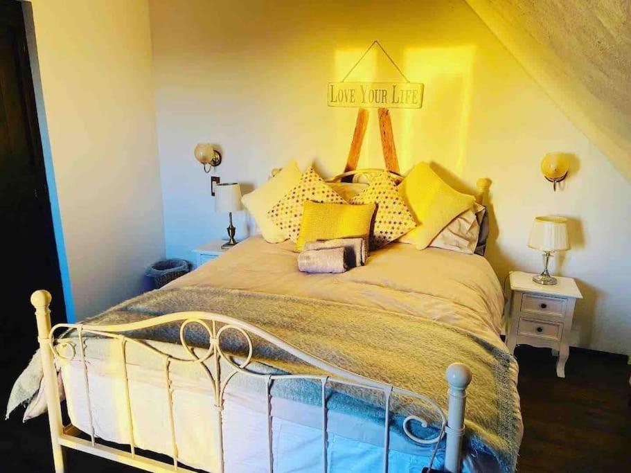 Stunning Barn Conversion Ideal For Large Families Bildeston Eksteriør billede
