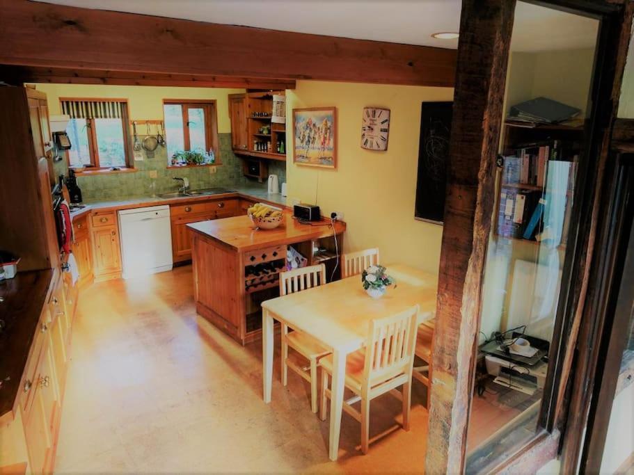 Stunning Barn Conversion Ideal For Large Families Bildeston Eksteriør billede