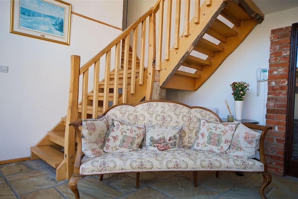 Stunning Barn Conversion Ideal For Large Families Bildeston Eksteriør billede