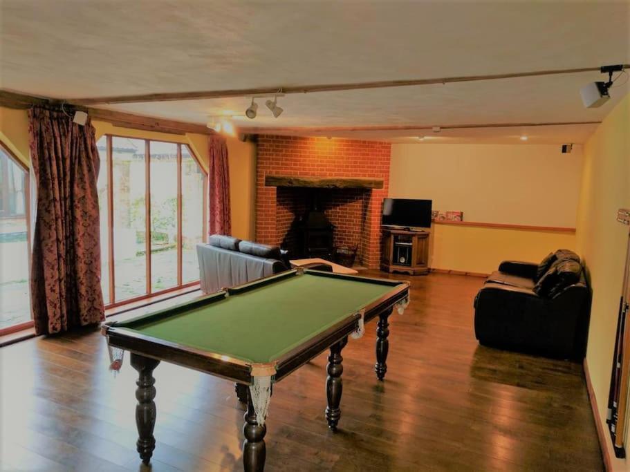 Stunning Barn Conversion Ideal For Large Families Bildeston Eksteriør billede