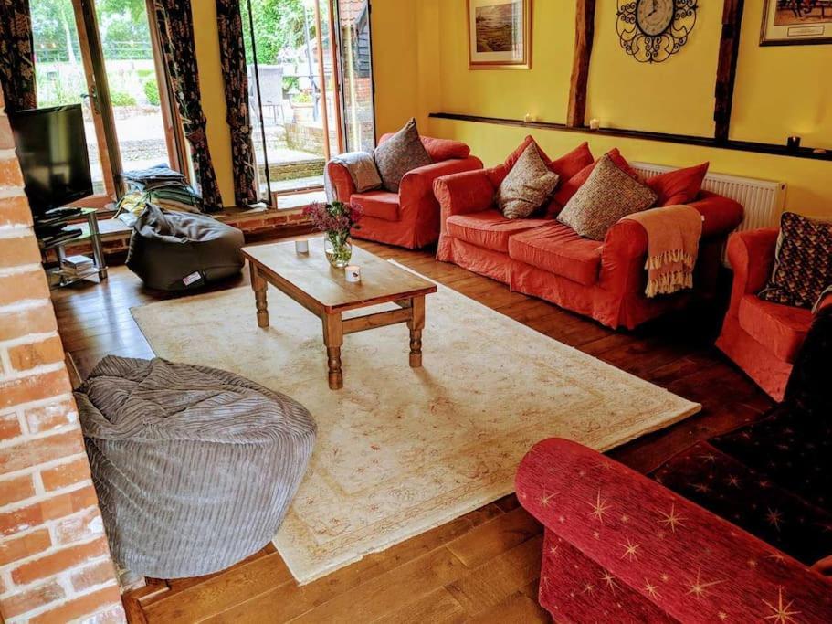 Stunning Barn Conversion Ideal For Large Families Bildeston Eksteriør billede